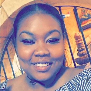 Meet your Posher, Donyetta